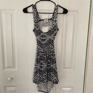 🖤 LA Hearts | Open Back Skater Dress in black & white - Sz S